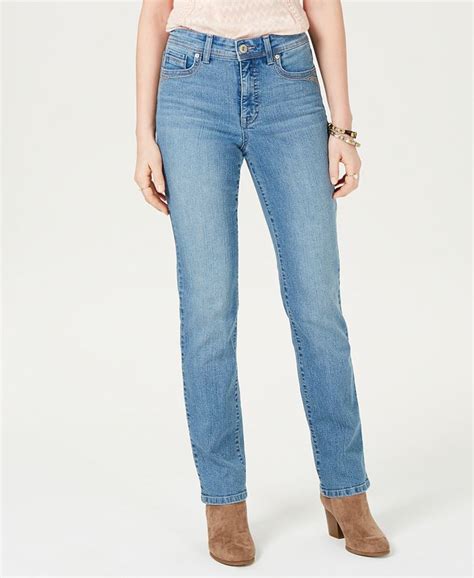 A pair of petite <strong>jeans</strong> from <strong>Style</strong> & <strong>Co</strong> keeps it classic with a slim-straight leg and a tummy-control-enhanced high rise. . Macys style and co jeans